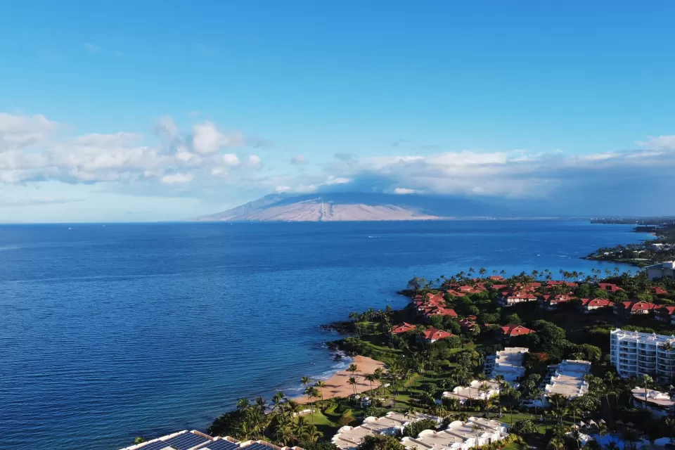 Aerial view of homes on beach in Maui, Hawaii